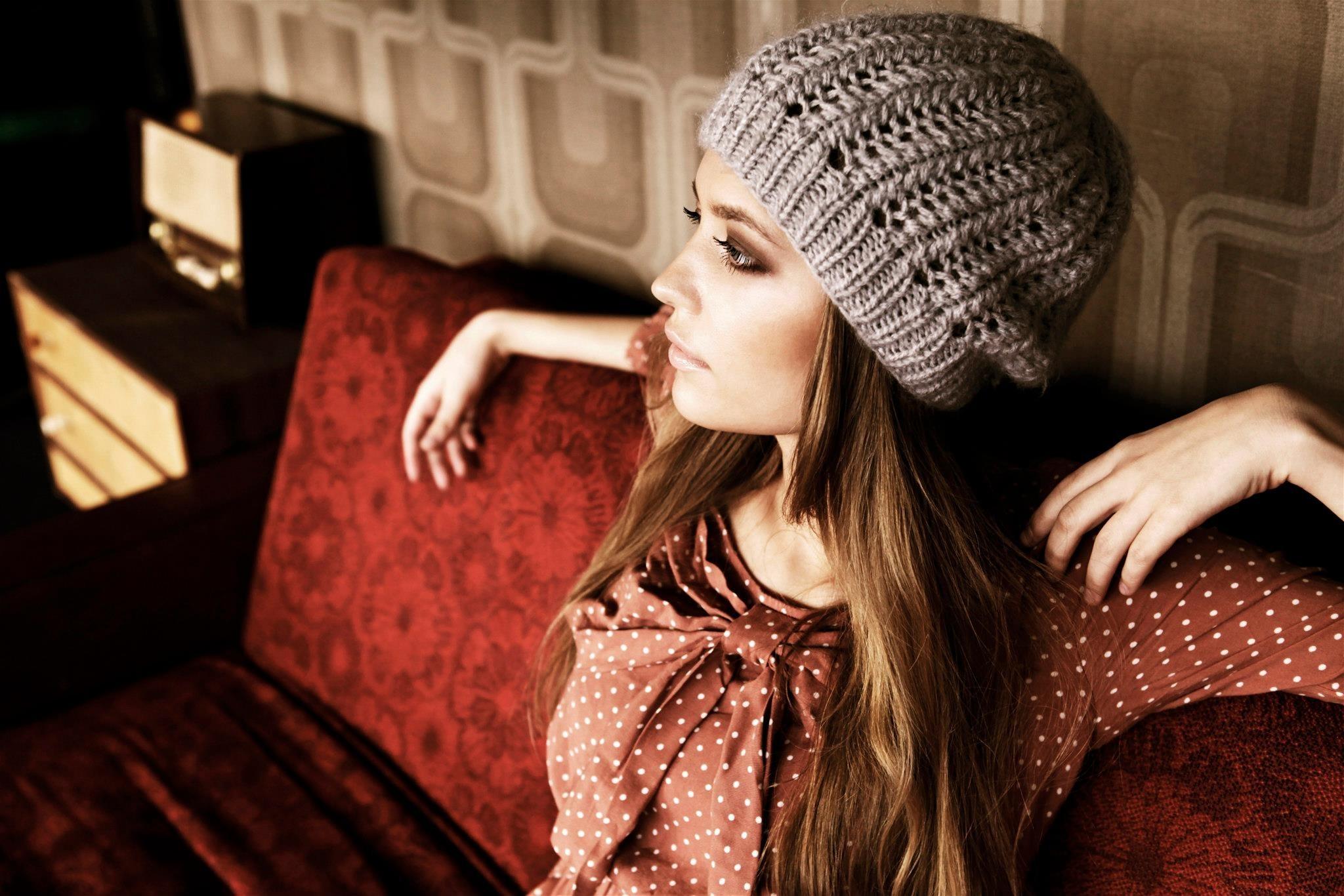 Модные женские вязаные шапки фото, схемы с описанием осень зима