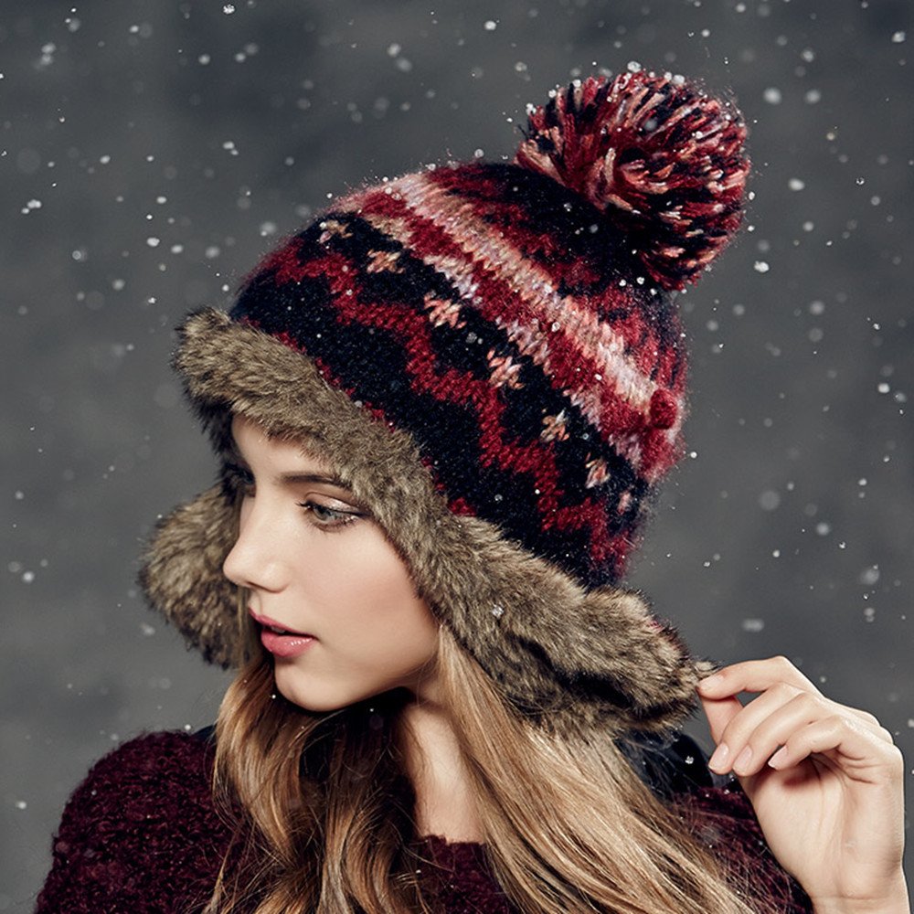 Вязаная шапка для девушки на зиму