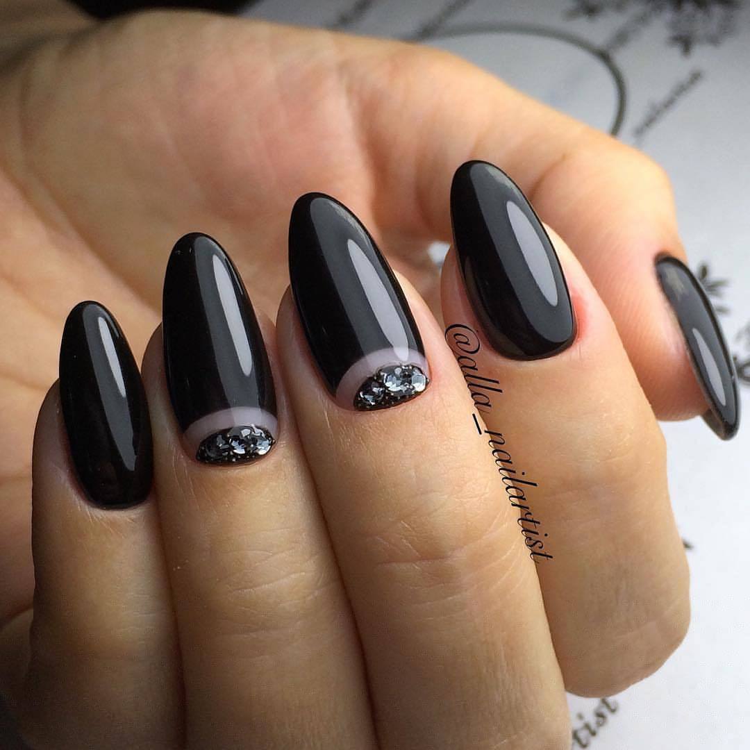 Ногти дизайн 2024 новинки черные. Блэк Неилс. Темный маникюр. Черные ногти. Красивые черные ногти.