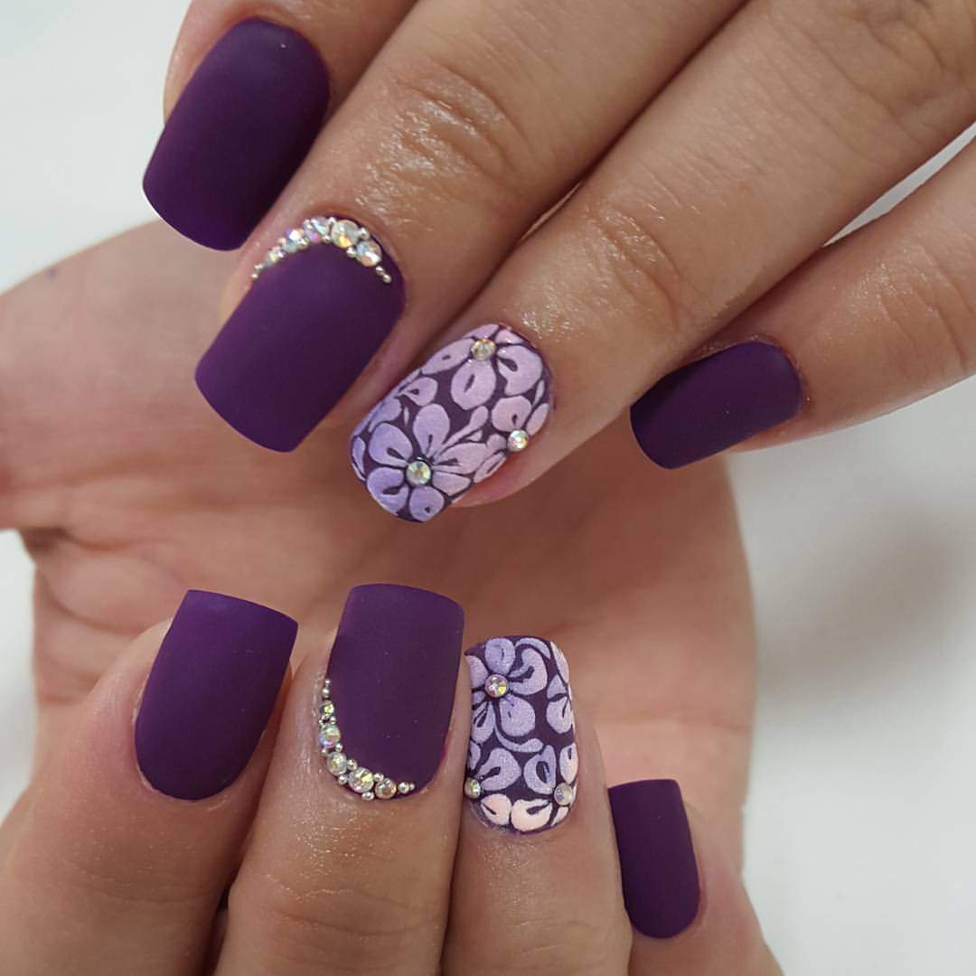 Лиловые ногти дизайн. Красивый маникюр. Красивые фиолетовые ногти. Красивый фиолетовый маникюр. Сиреневые ногти.