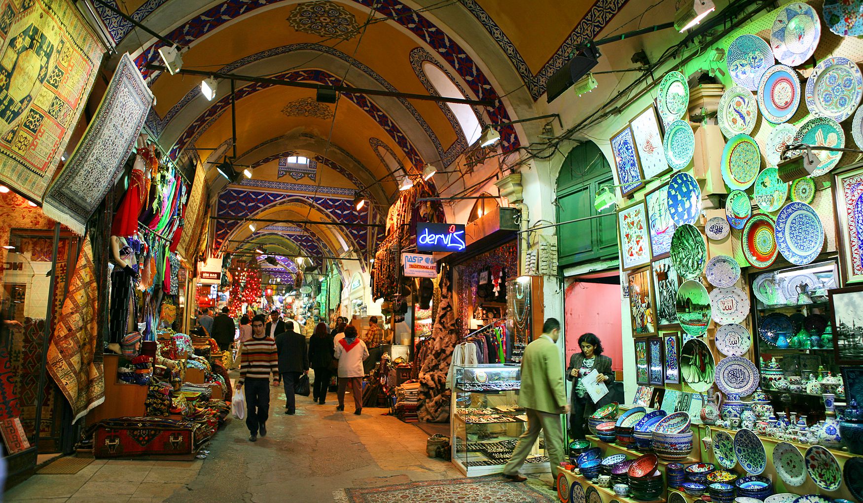 Tourism market. Гранд базар Стамбул. Гранд базар Мармарис. Восточные сладости Стамбул Гранд базар. Турция рынок.