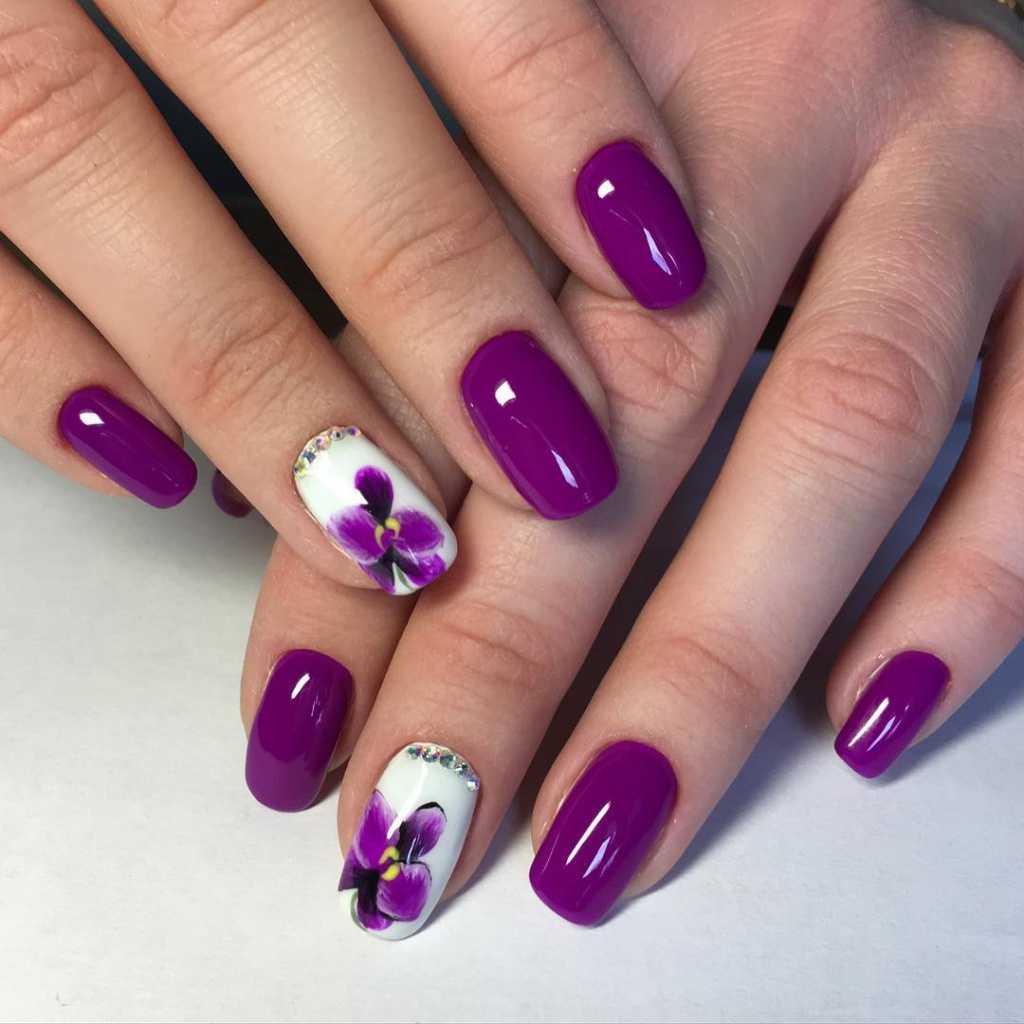 дизайн ногтей на короткие ногти фиолетовый