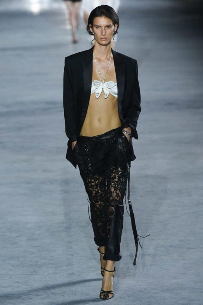 Бельевой стиль: топ, платье, майка 100+ новинок на фото