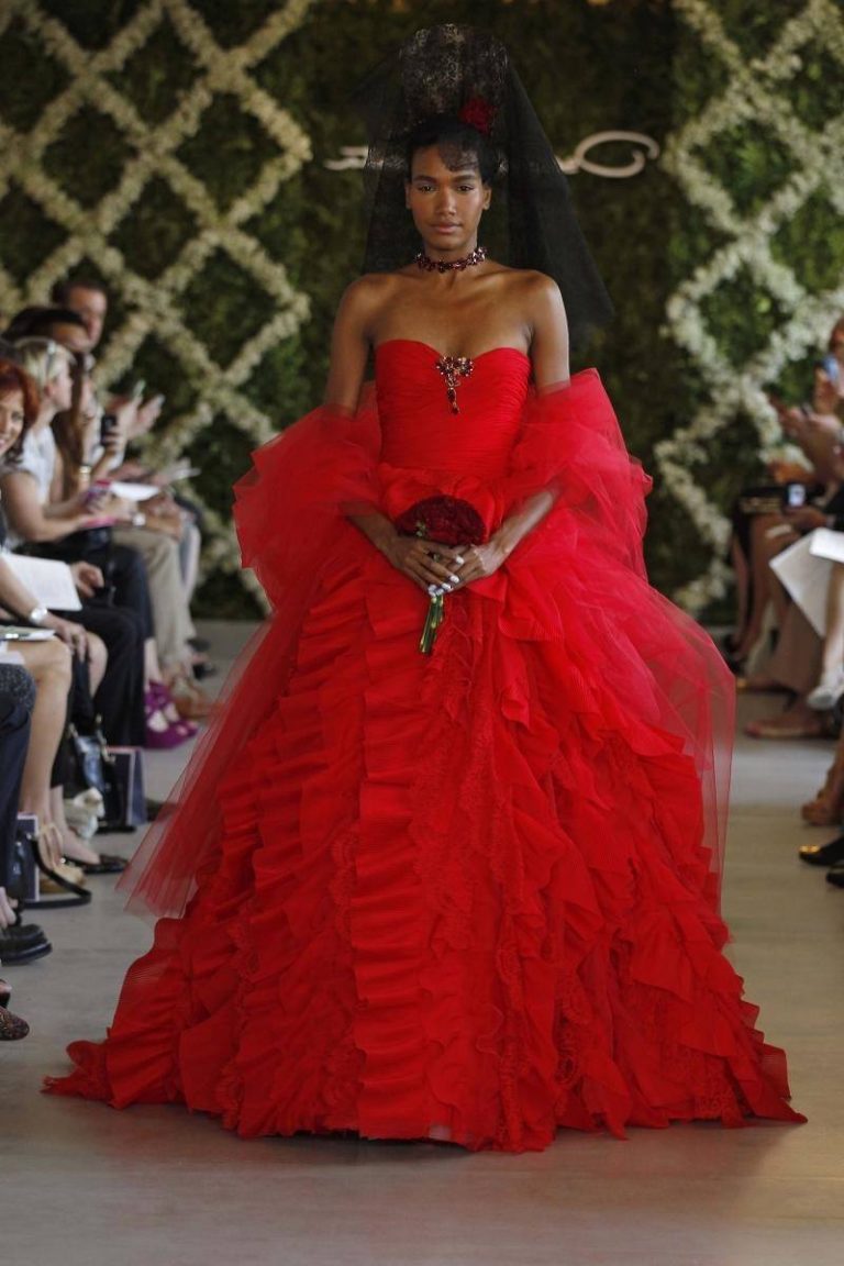 Oscar de la Renta красное платье