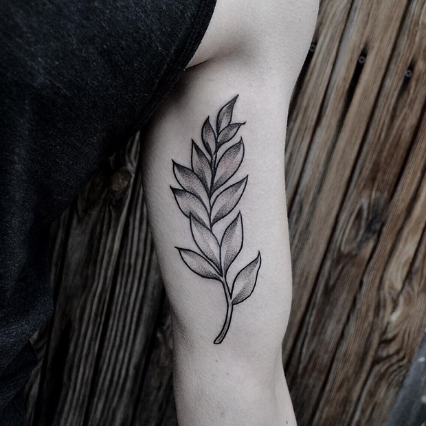 Что означает татуировка ветки. laurel wreath tattoo 38. 