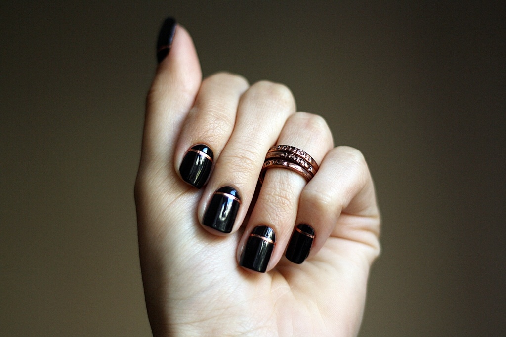 Ногти Темного Цвета Фото Короткие