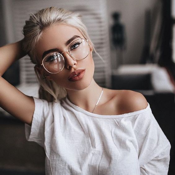Модные женские очки для зрения 2022: фото актуальных моделей и модные тренды