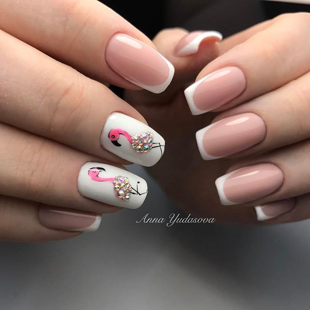 фламинго на коротких ногтях фото