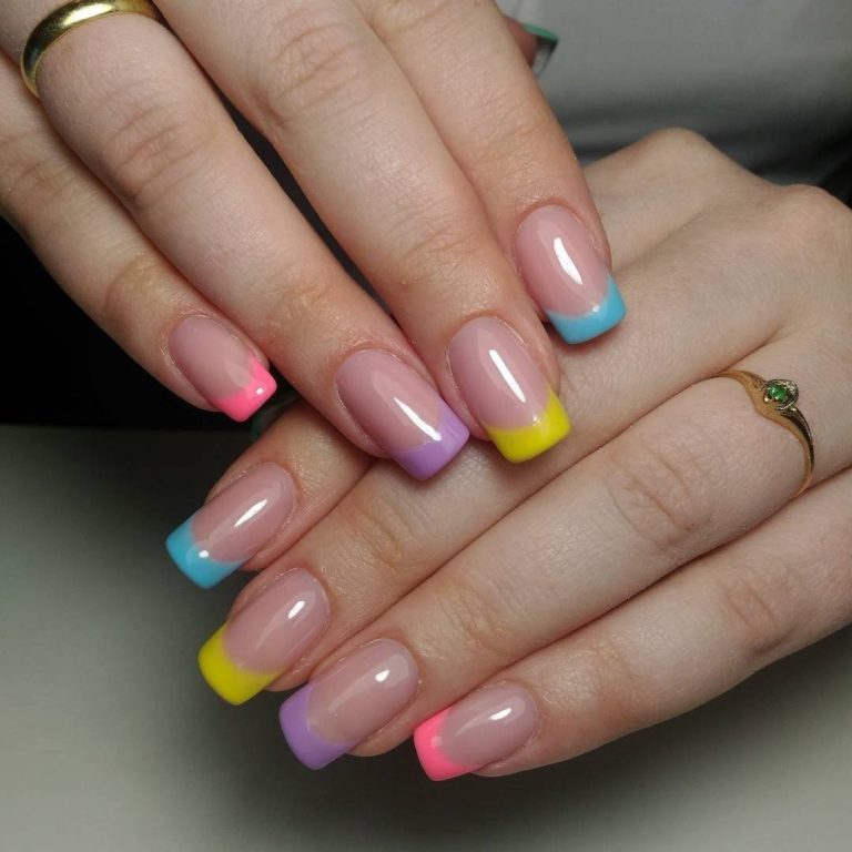 Цветной френч: 100 фото модных новинок и тенденций дизайна