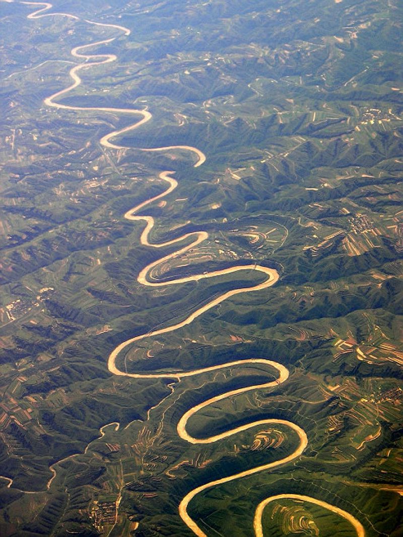 Самые большие реки на планете земля. Хуанхэ. Река Хуанхэ. Хуанхэ желтая река. Китай река Хуанхэ.