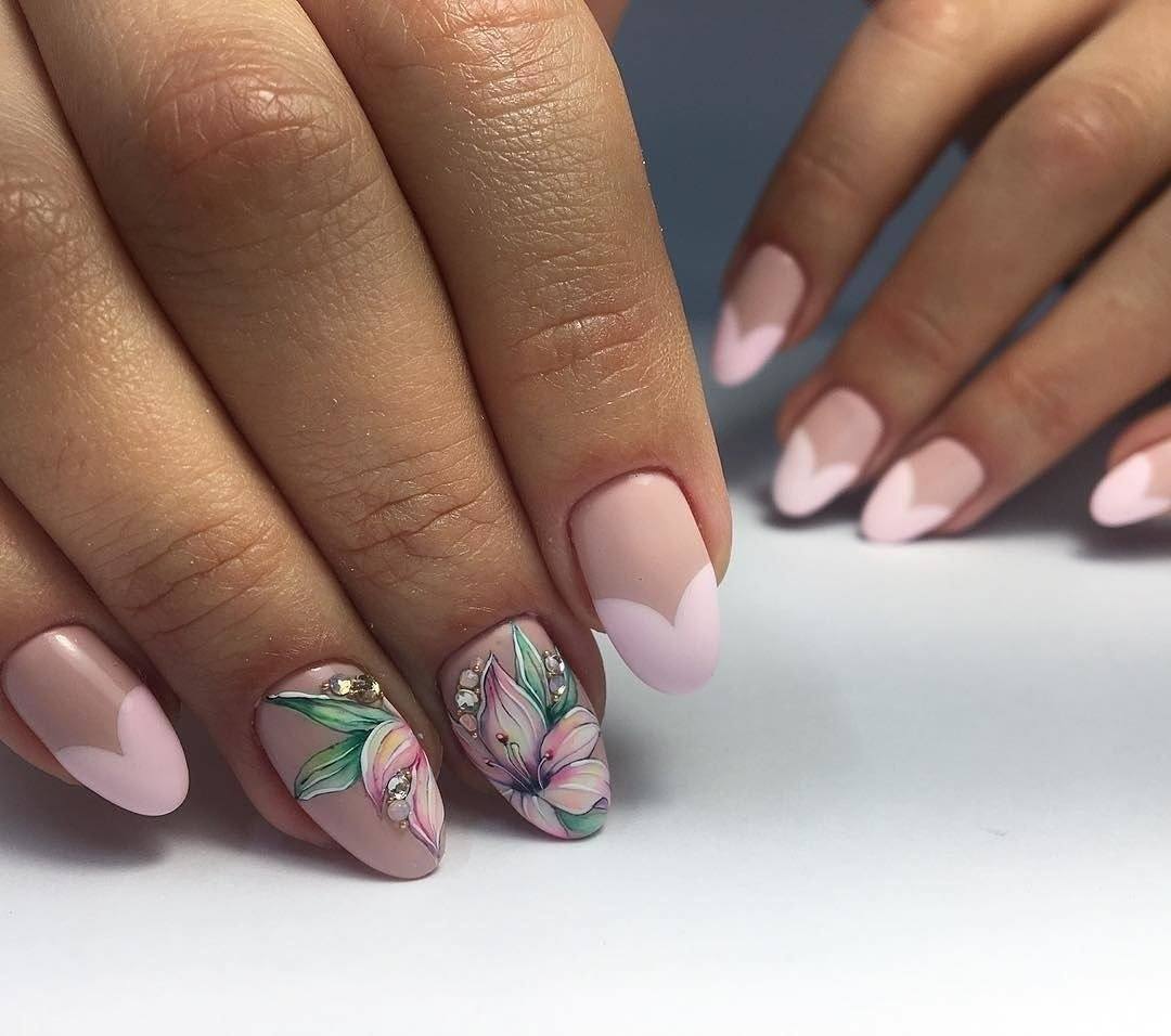 Тюльпаны на ногтях дизайн. Маникюр с цветами. Красивые ногти на весну.