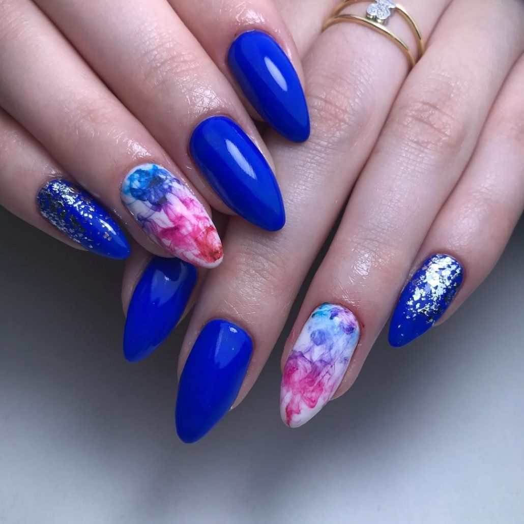 Дизайн ногтей Весна синий