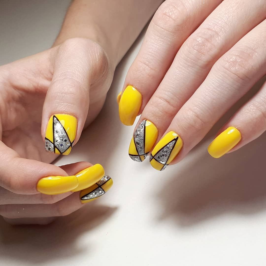 Дизайн желтых ногтей 2024. Желтый маникюр с геометрией. Ногти в желтых тонах. Жёлтые ногти маникюр. Маникюр с жёлтым цветом.
