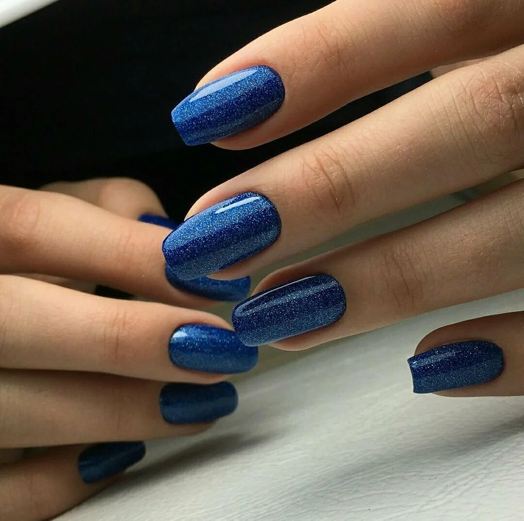 Ногти синего цвета маникюр