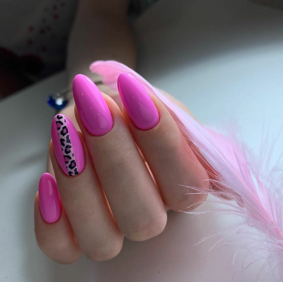 Розовые ногти. Ярко розовые ногти. Красивый розовый маникюр. Пошовый маникюр. Модное наращивание 2024