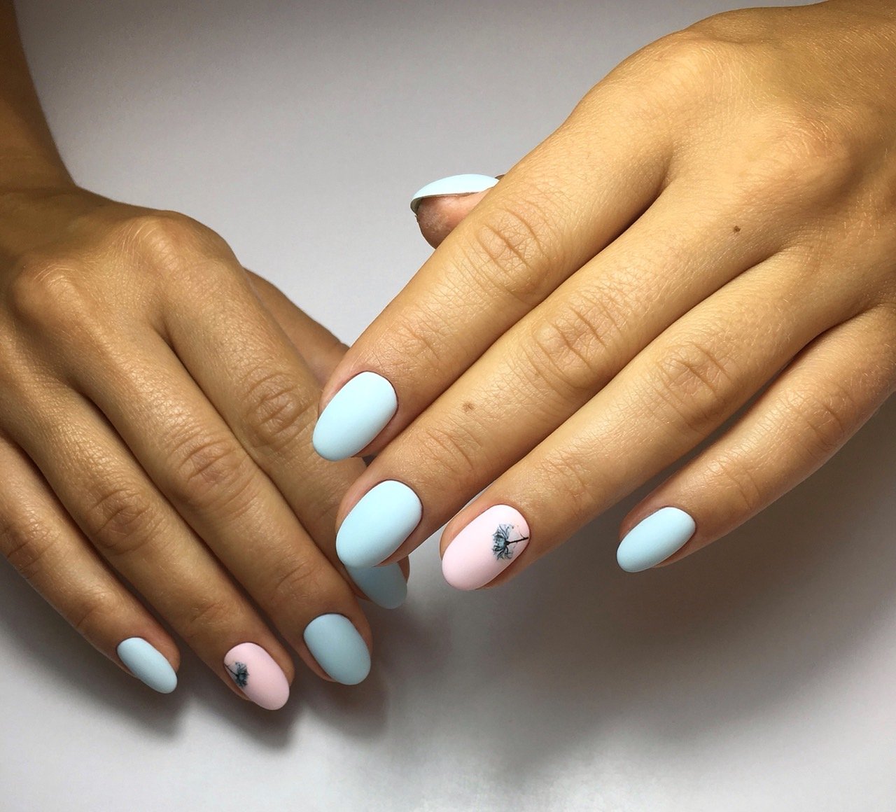 Summer manicure for short square nails